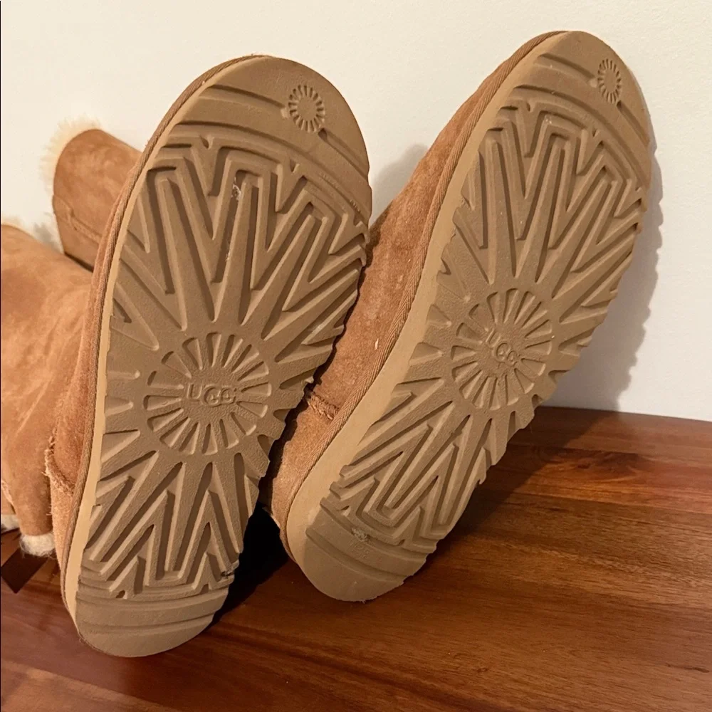 UGG Women's Tan Sheepskin Bow Boots - Picture 6 of 6